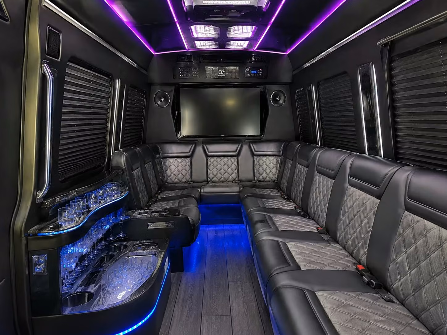 airport transfers cruise shuttle bus rentals in new orleans