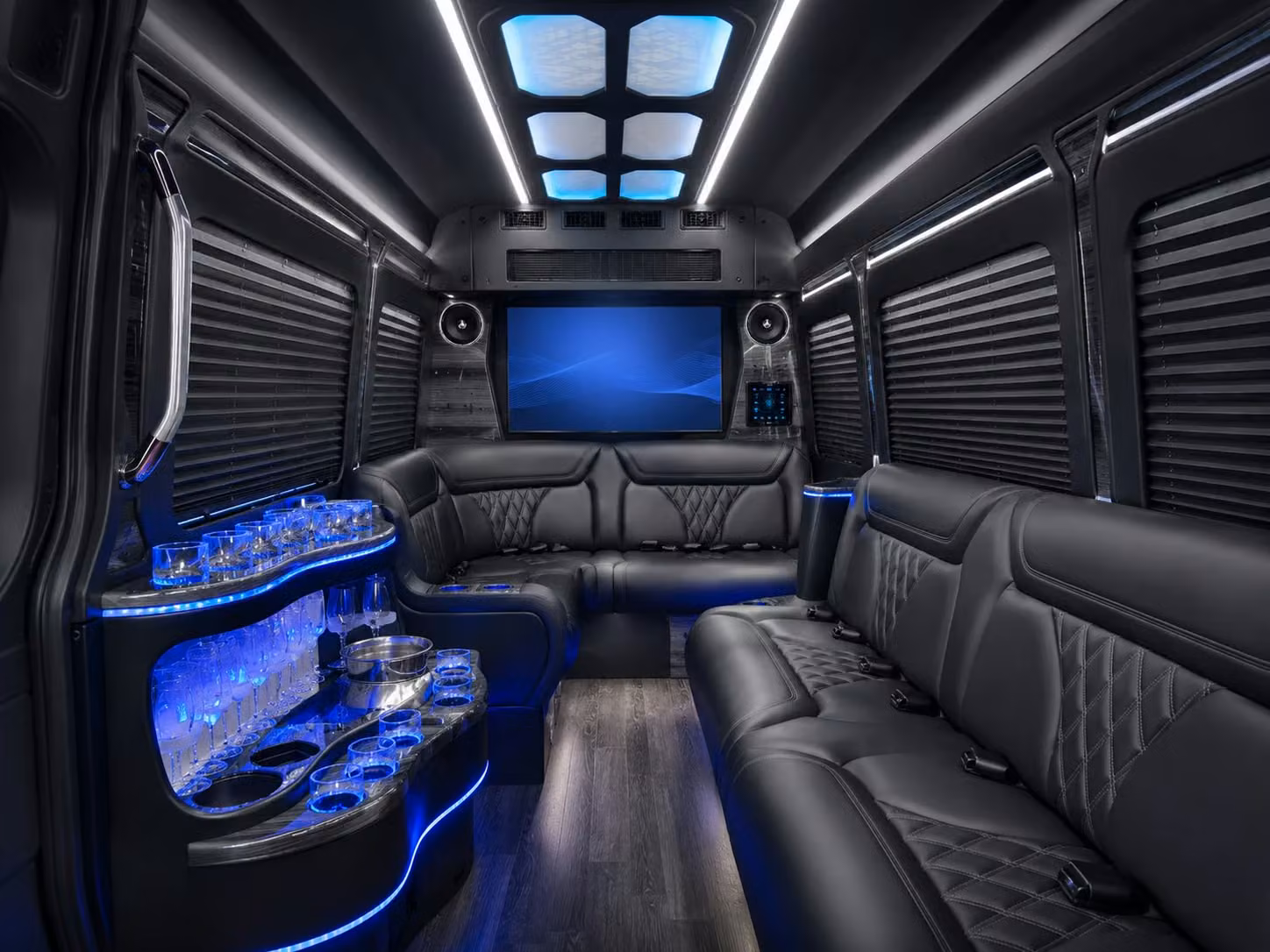 government airport shuttle services to louis armstrong new orleans international airport