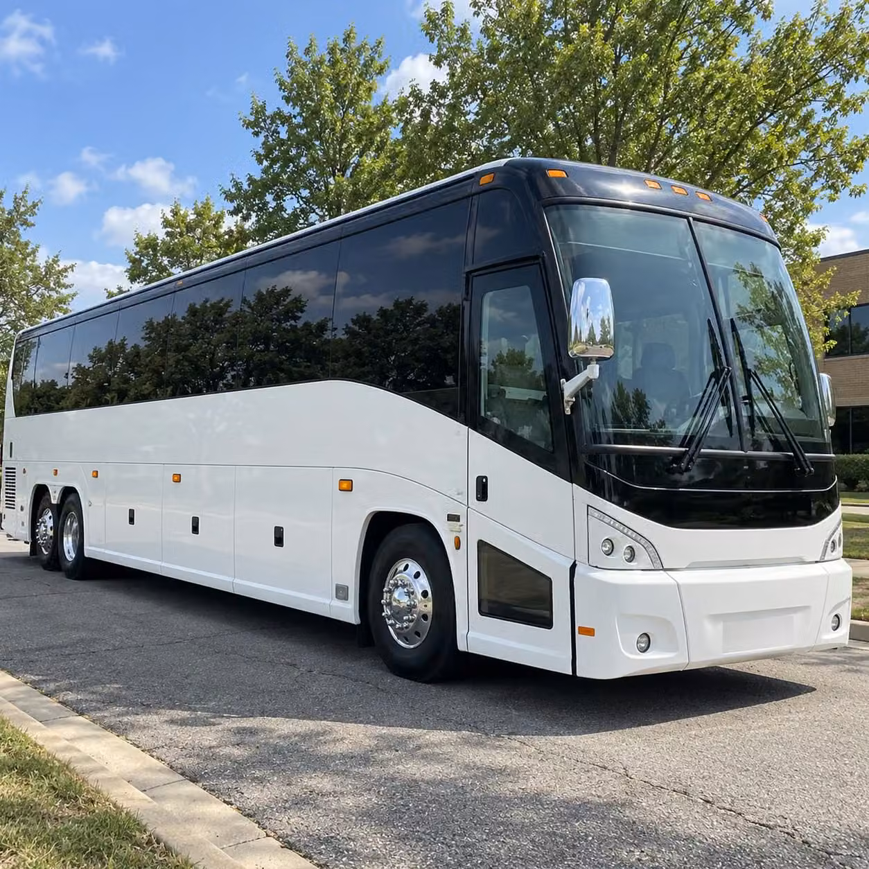 long distance and multi day corporate charter bus rentals from new orleans