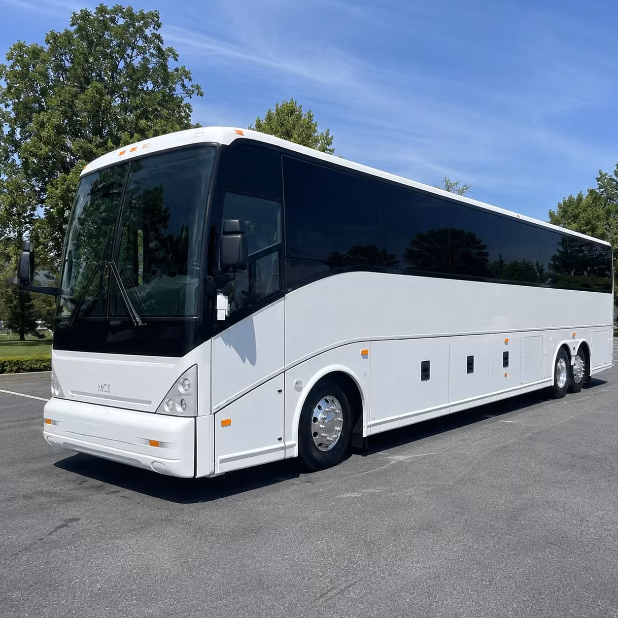 new orleans charter bus rental exterior